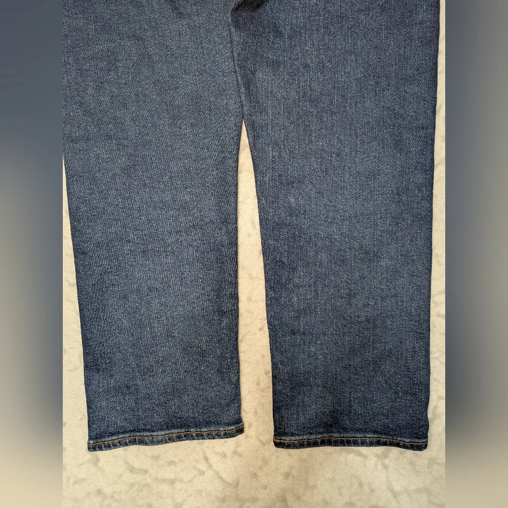 Levi's Women's Wedgie Straight Leg‎ Button Fly Dark Wash Hi Rise 32Wx28L
